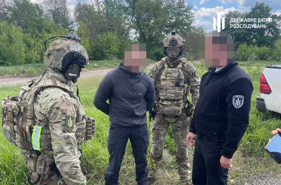 ГБР затримало військового за торгівлю зброєю із Донецької області