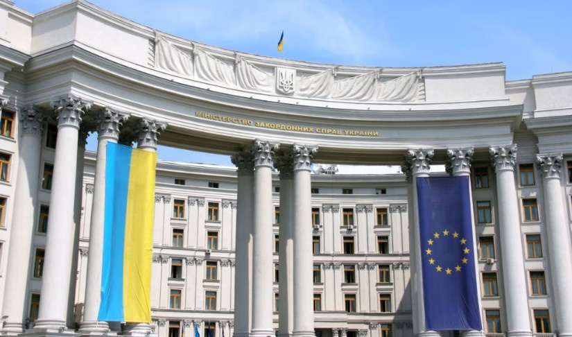Задержки поставок оружия: МИД Украины вызвал временного поверенного США