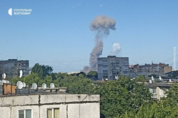 Взрывы вблизи Житомира: движение по трассе Киев-Чоп восстановили