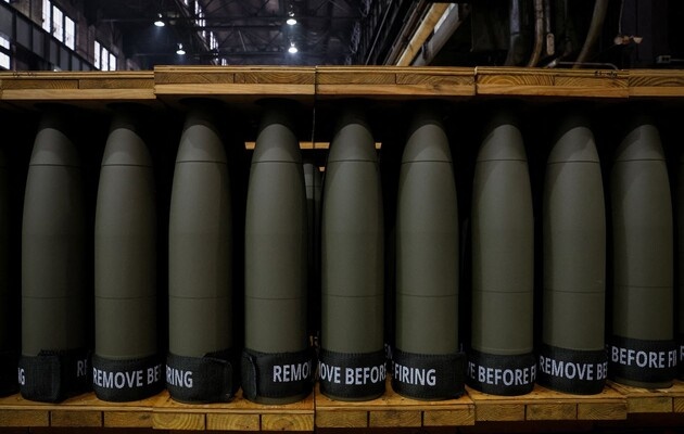 США возобновили поставки в Украину снарядов для артиллерии и РСЗО, - Reuters