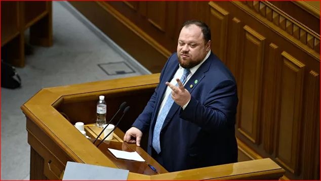 Рада може дозволити чоловікам 18-24 років виїжджати за кордон