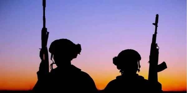 Военный контракт "18-24" расширили: что изменилось
