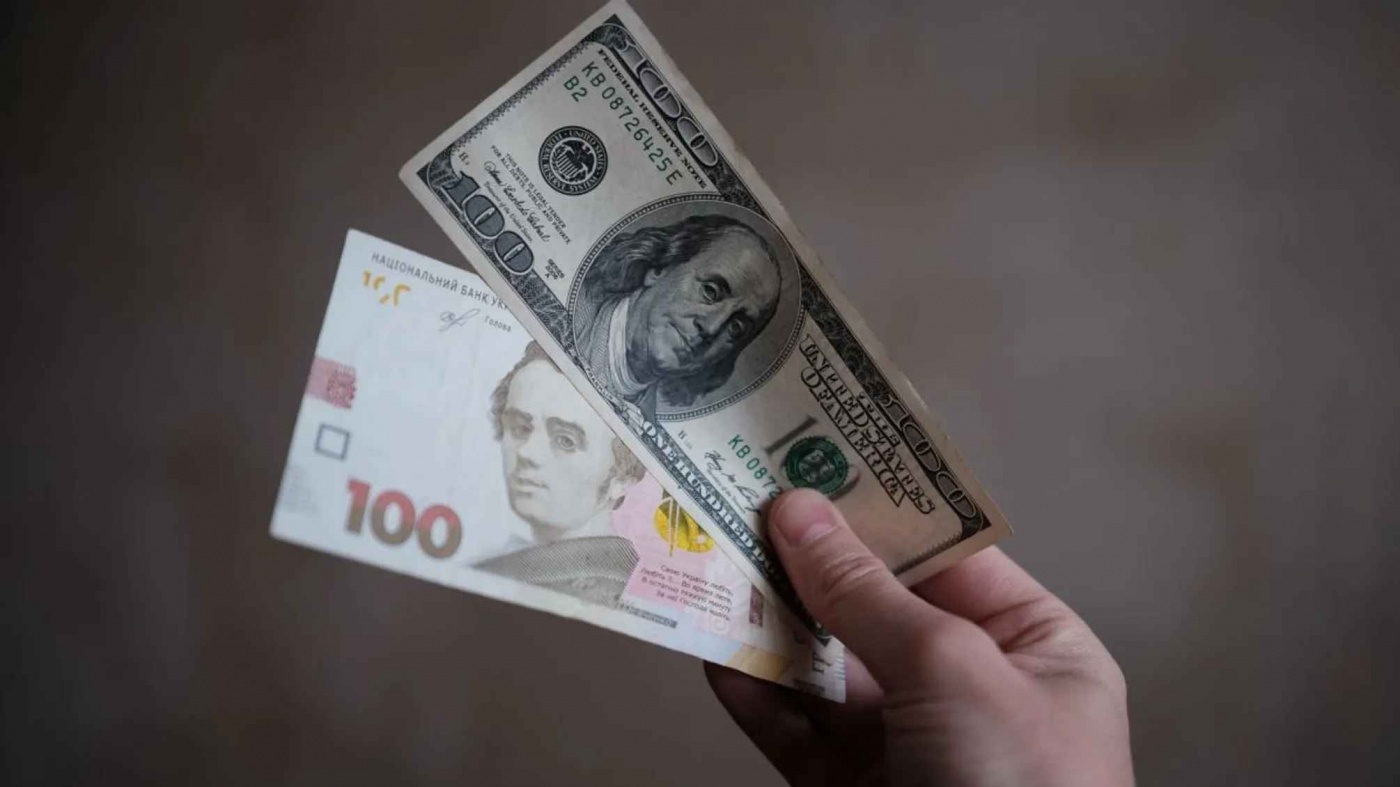У експертів запитали, до якої позначки може впасти гривня до кінця року
