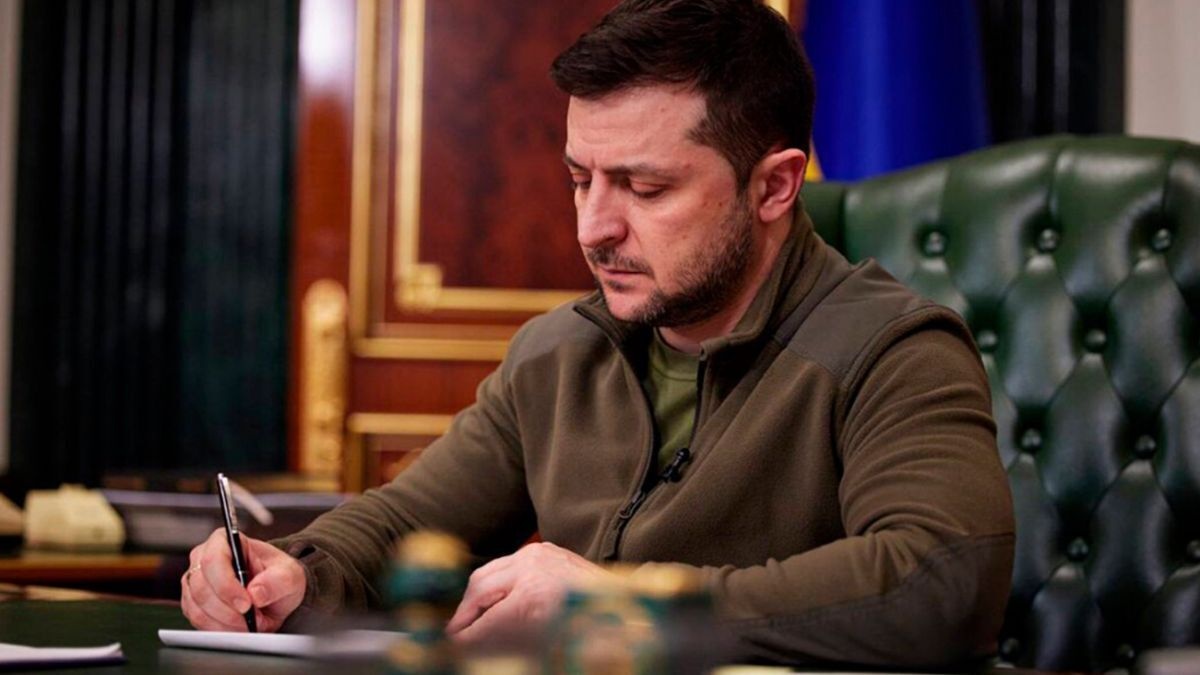 Зеленський ввів нові санкції: проти кого вони спрямовані