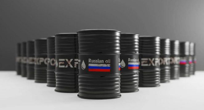 Нефтяные доходы России в июле рухнули на треть, - Bloomberg