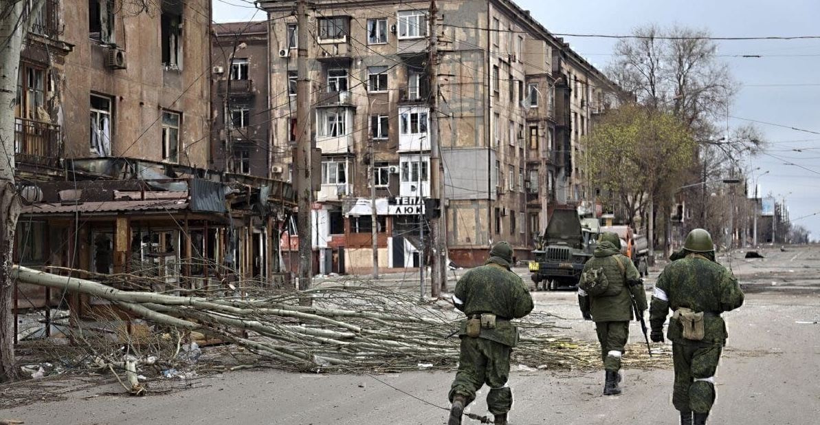 Людей выгоняют из собственных домов: оккупанты массово изымают жилье в Мариуполе