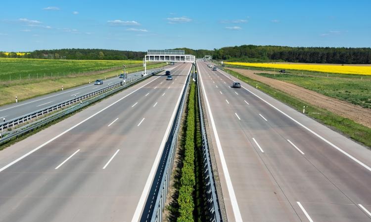 У Німеччині водій Porsche встановив новий рекорд перевищення швидкості на дорозі