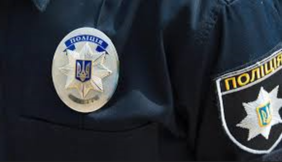 Близько 10 людей оточили: на Волині селяни розбили авто ТЦК