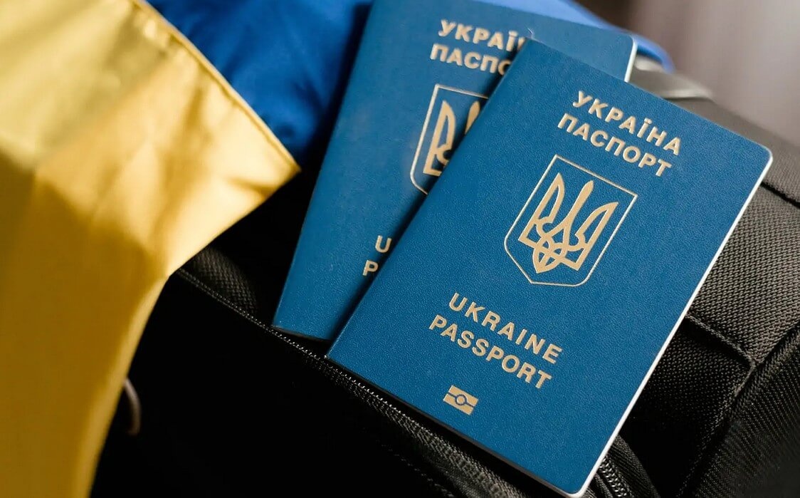 Разрешение на выезд мужчин до 22 лет может быть, но не для всех, - нардеп