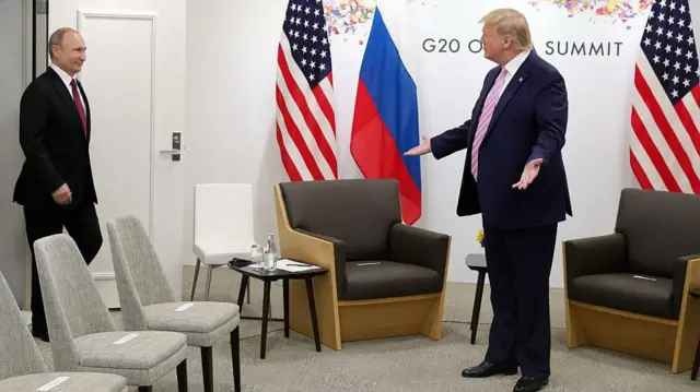Трамп опасается, что присутствие Зеленского на Аляске сорвет переговоры с Путиным, - WSJ