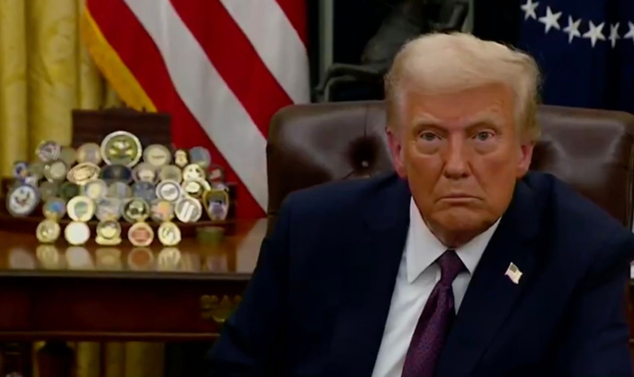 Трамп намерен лишить лицензии два американских телеканала, которые его критикуют