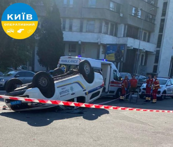 В центре Киева произошло смертельное ДТП с участием автомобиля полиции
