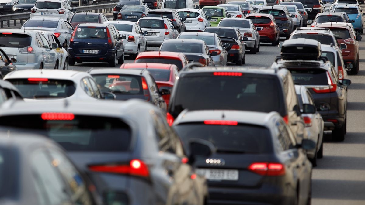 Украинцы  в августе приобрели рекордное количество автомобилей