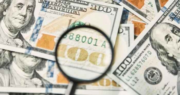 Курс валют: долар подешевшав в обмінниках