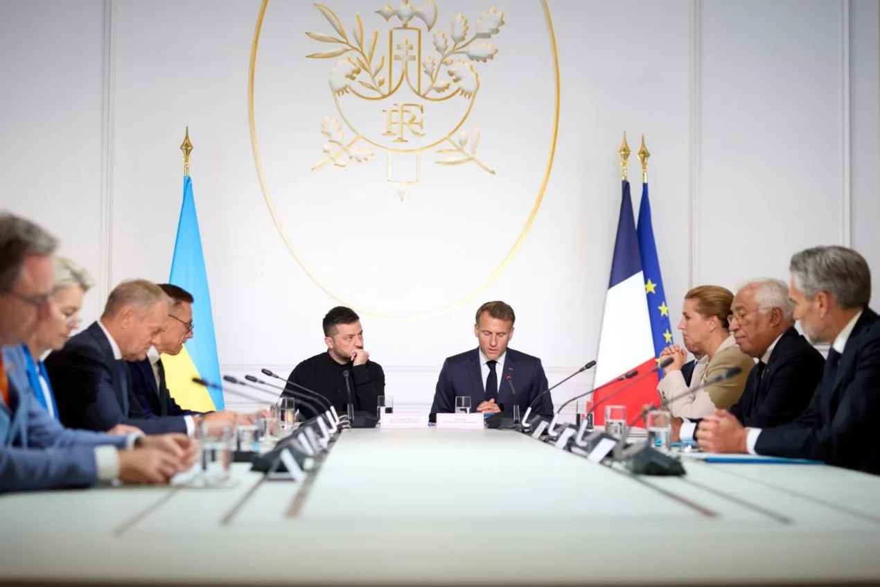 Саммит "Коалиции желающих" в Париже: в Украине могут развернуть до 30 тысяч иностранных военных