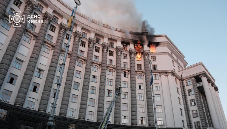 "Москва пошла ва-банк": генерал ВСУ объяснил, почему враг ударил по зданию Кабмина
