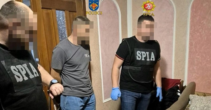 В Модове пограничник обворовал уклонистов и вернул их в Украину