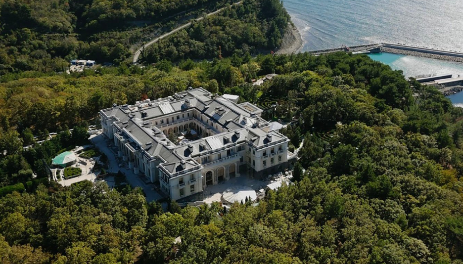 Українські БпЛА атакували Сочі, коли там був Путін у своїй резиденції