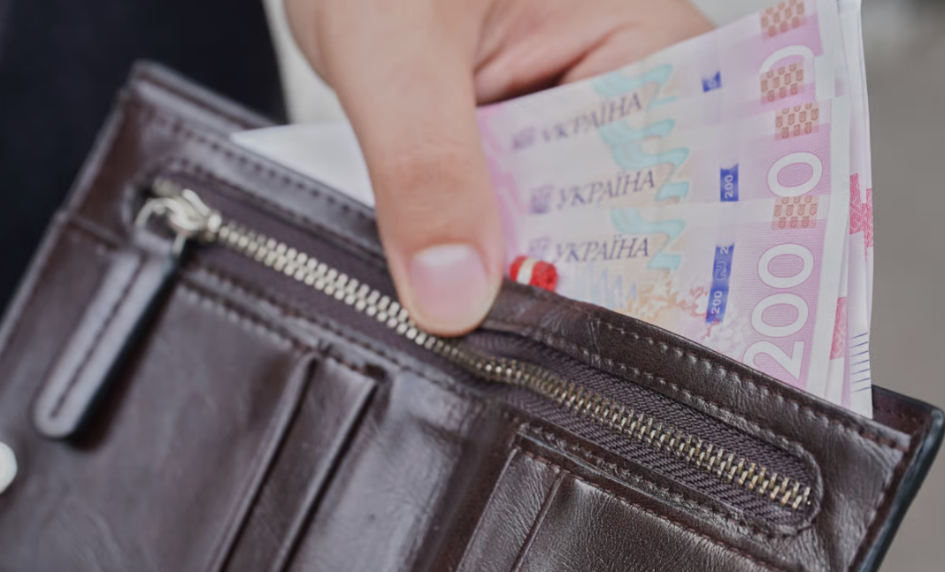 Пенсия для людей с инвалидностью 1 группы: какие суммы выплачивают в 2025 году