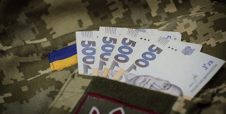 Министр финансов рассказал, где правительство будет искать деньги на зарплаты военным