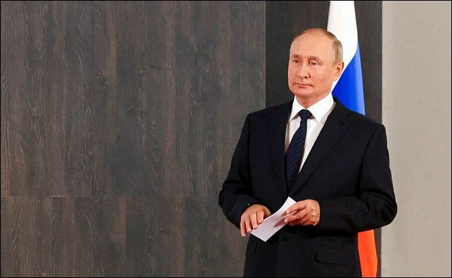 Запад тайно предупредил Кремль, что готов сбивать российские самолеты, - Bloomberg