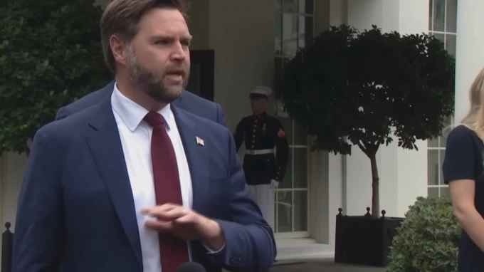 Правительству США грозит шатдаун после неудачной встречи Трампа с демократами, - Вэнс