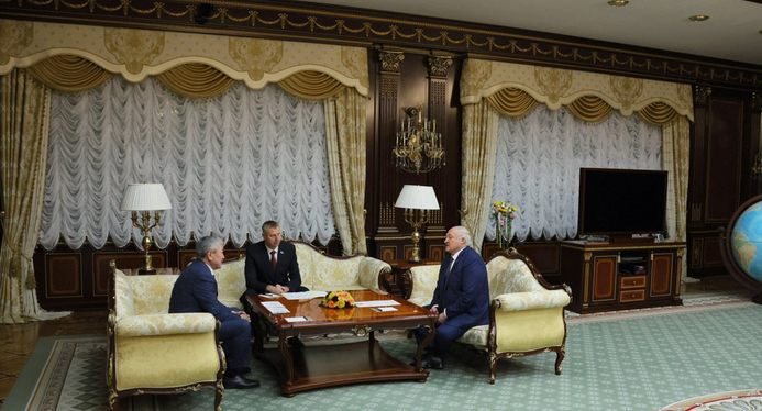 Лукашенко засветил "Орешник": как выглядит пусковая установка