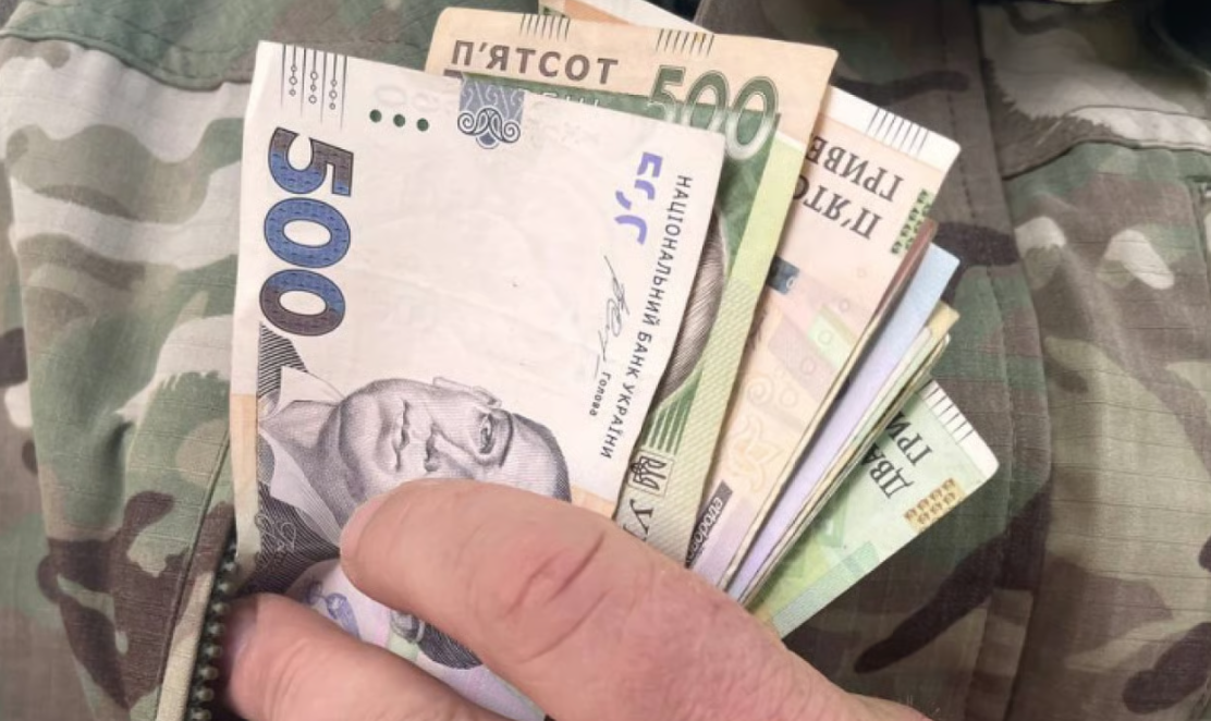 В проекте госбюджета образовался дефицит по выплатам военнослужащим - СМИ