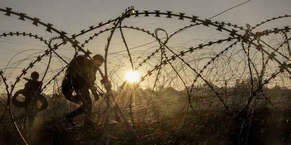 Военный объяснил почему РФ спешит накопить силы на фронте