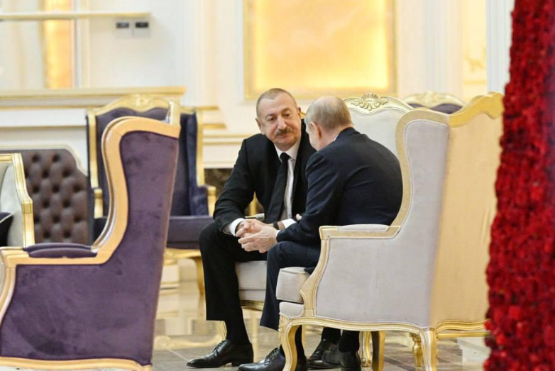 Путін визнав, що Росія збила літак Азербайджану, але й звинуватив Україну