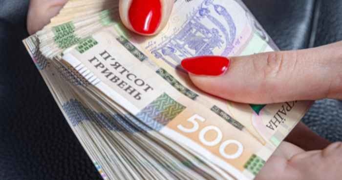 Долар та євро дорожчають: який курс сьогодні в обмінниках
