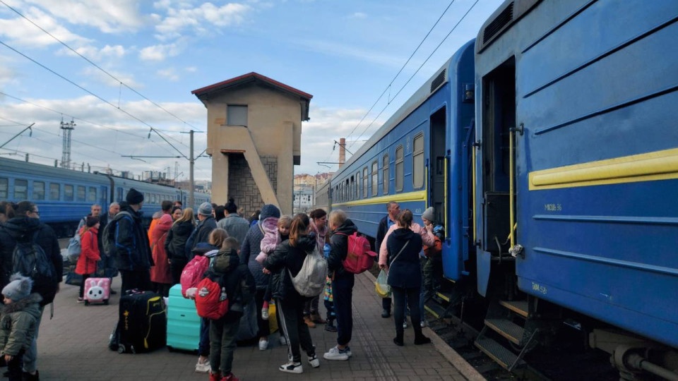 Кабмін оновив правила евакуації населення із зон бойових дій