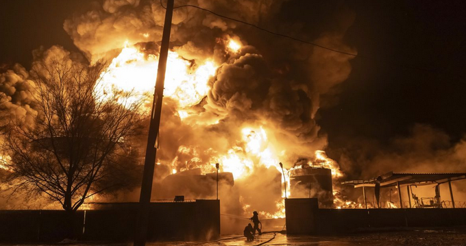 Дрони атакували газовий об'єкт РФ в Оренбурзі