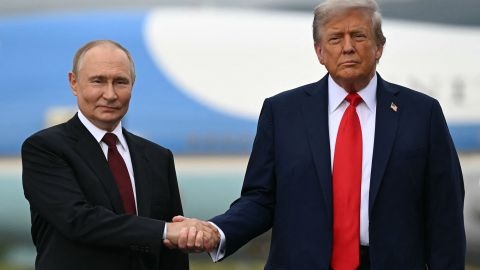 Запланована зустріч Трампа та Путіна в Будапешті викликала серйозне занепокоєння в Європі - Financial Times