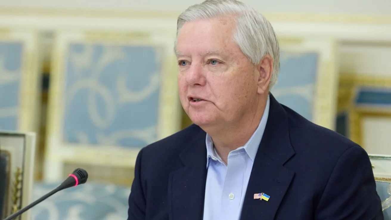 Путін має заплатити високу ціну за продовження війни, - сенатор Грем