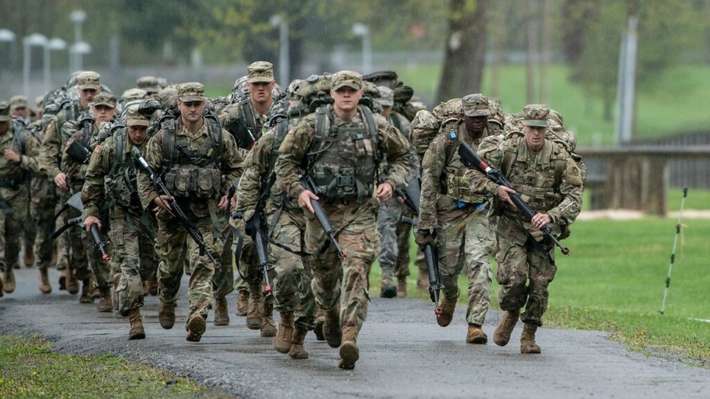США нужно отправить американских солдат в Украину, - бригадный генерал