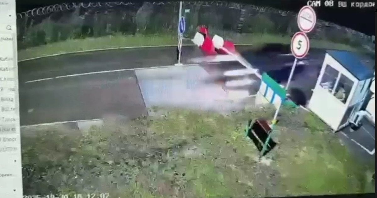 Прорыв границы с Венгрией: мобилизованный мужчина на авто протаранил машиной шлагбаум