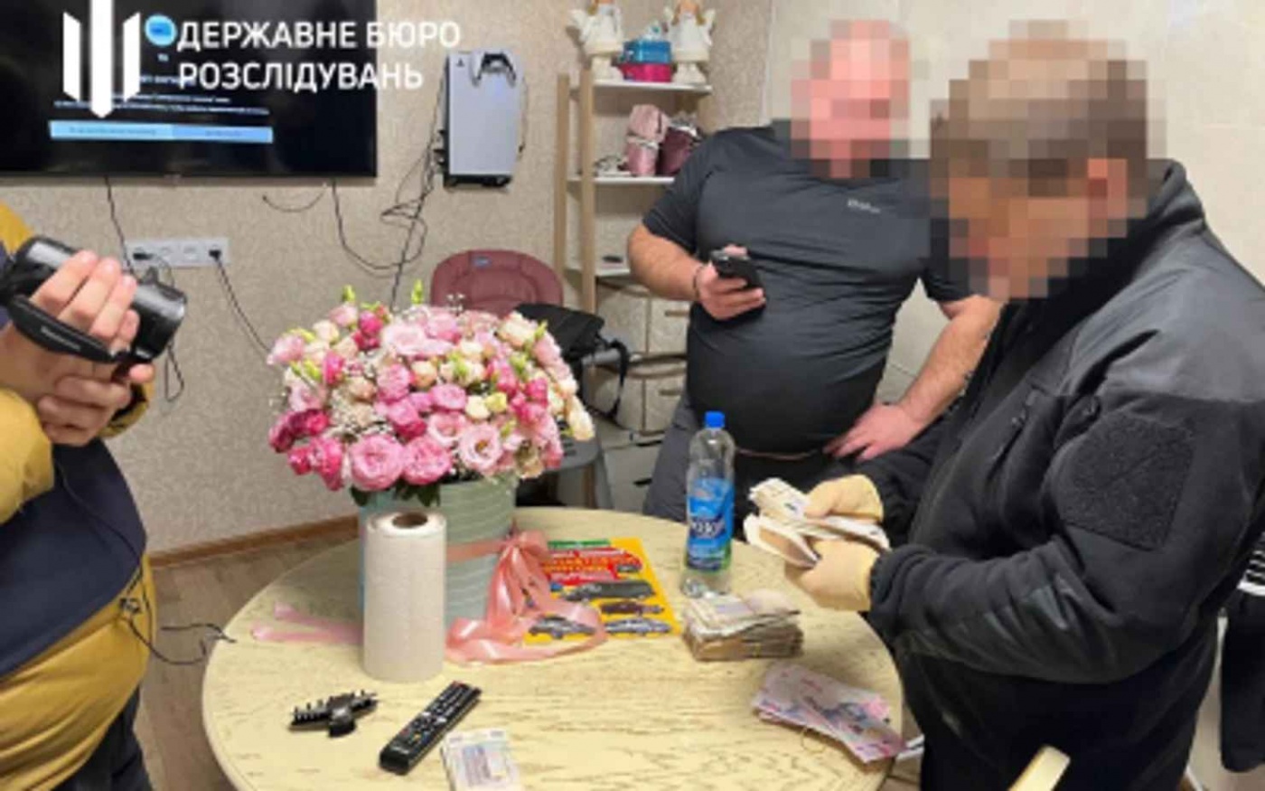 Продавали уличную еду: в Донецкой области военных заставляли крутить шаурму