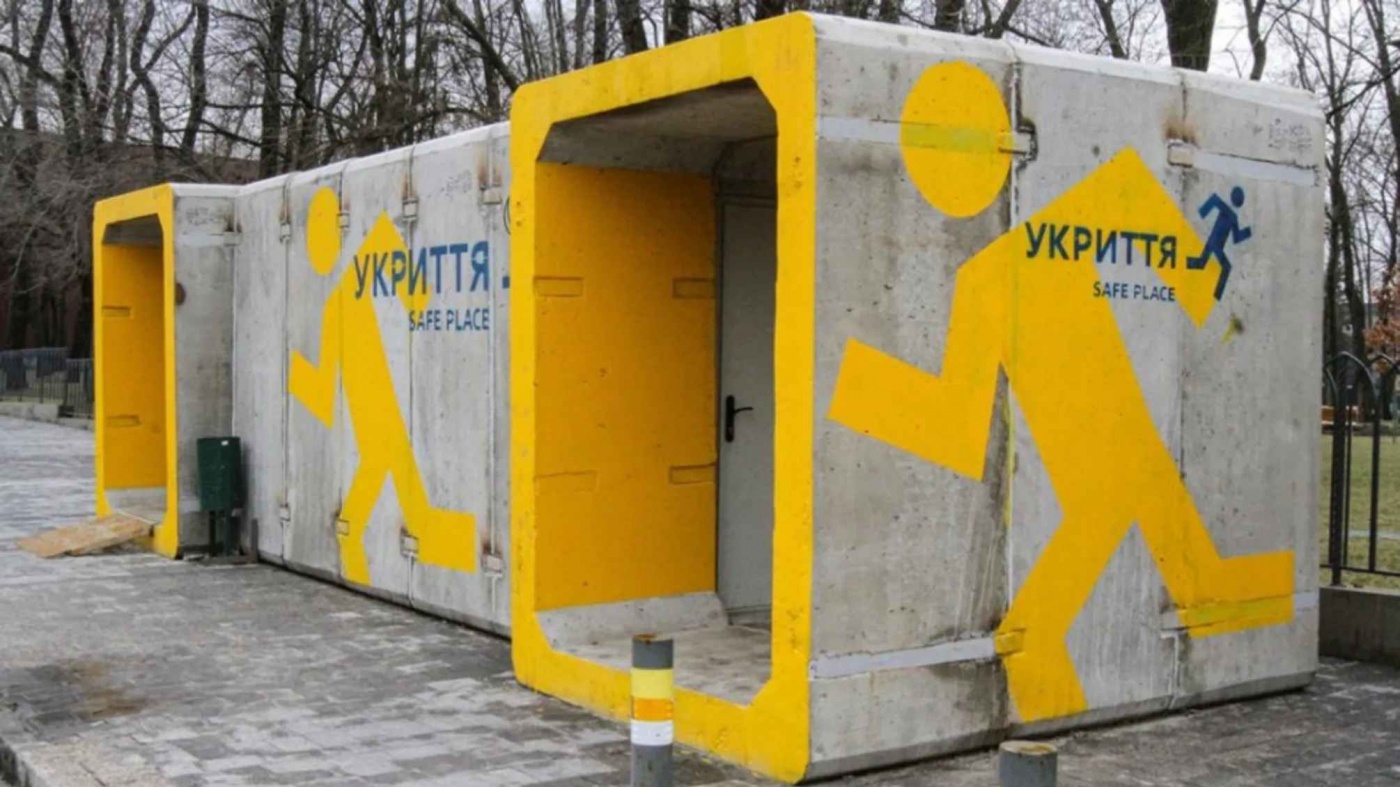 Мобильные укрытия в Киеве: конструкции не спасут в случае прямого попадания