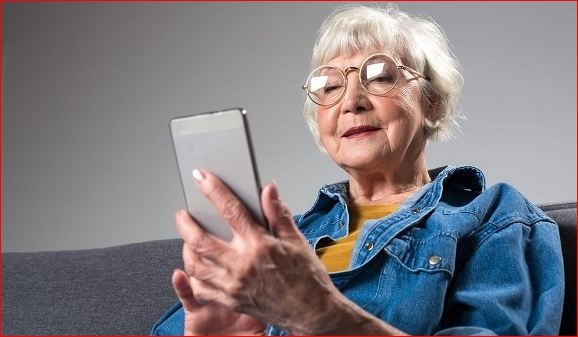 Ідентифікація пенсіонерів: як діяти, якщо людина не може пройти її онлайн