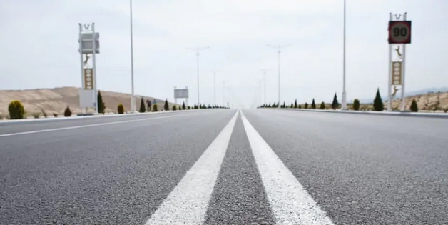 Водителей штрафуют за езду в левой полосе: когда придется заплатить 4000 гривен