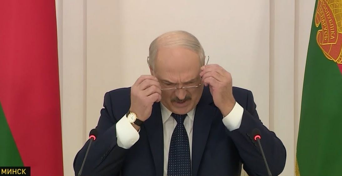 Лукашенко захотел, чтобы украинцы работали на белорусских заводах