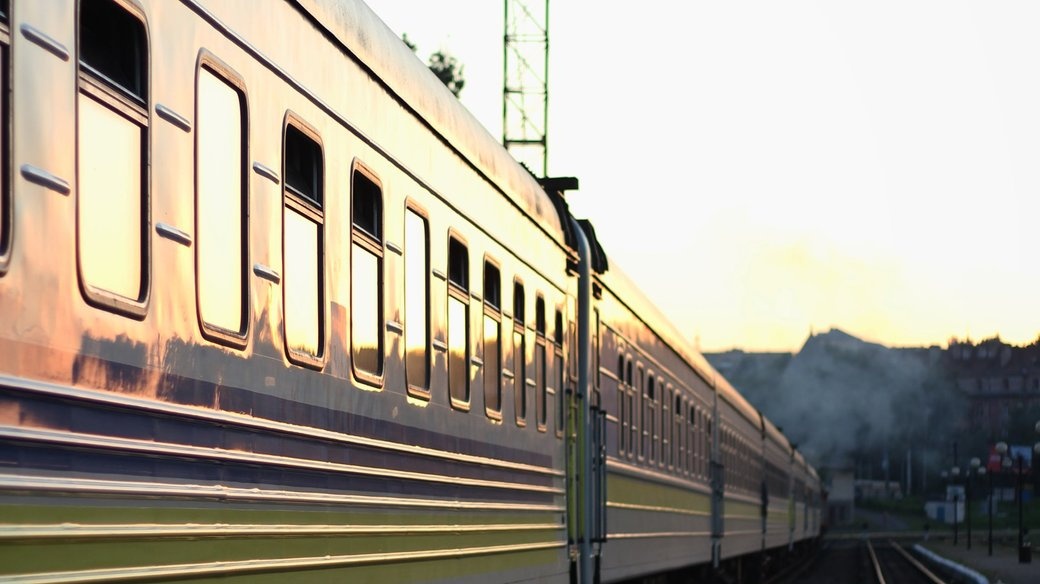 УЗ отменила некоторые поезда из-за боевых действий