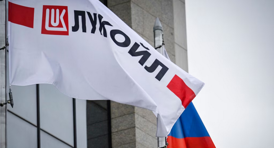 "Лукойл" оголосив форс-мажор на гігантському нафтовому родовищі, - Reuters