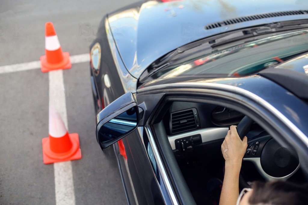 В Украине исчезнут справки об окончании автошколы