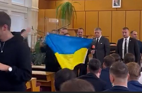 В Словакии школьники покинули встречу с Фицо после его слов о войне в Украине