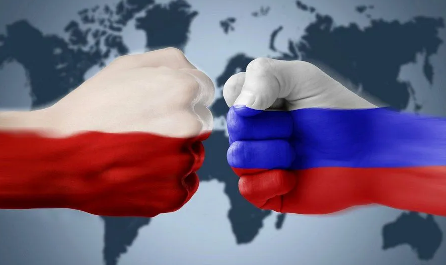 В Росії заявили про погіршення відносин з Польщею