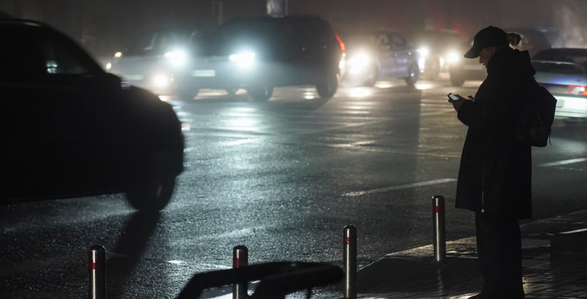 Світло в Києві вимикатимуть по 14-16 годин - експерт