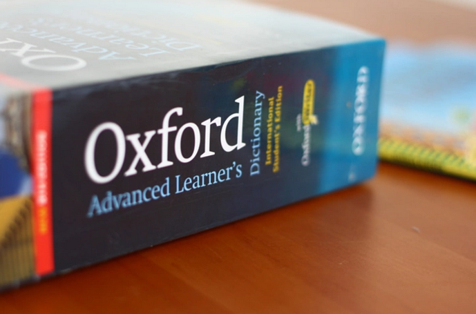 Оксфордський словник визначив слово року: ним став опис дратівливого контенту в інтернеті