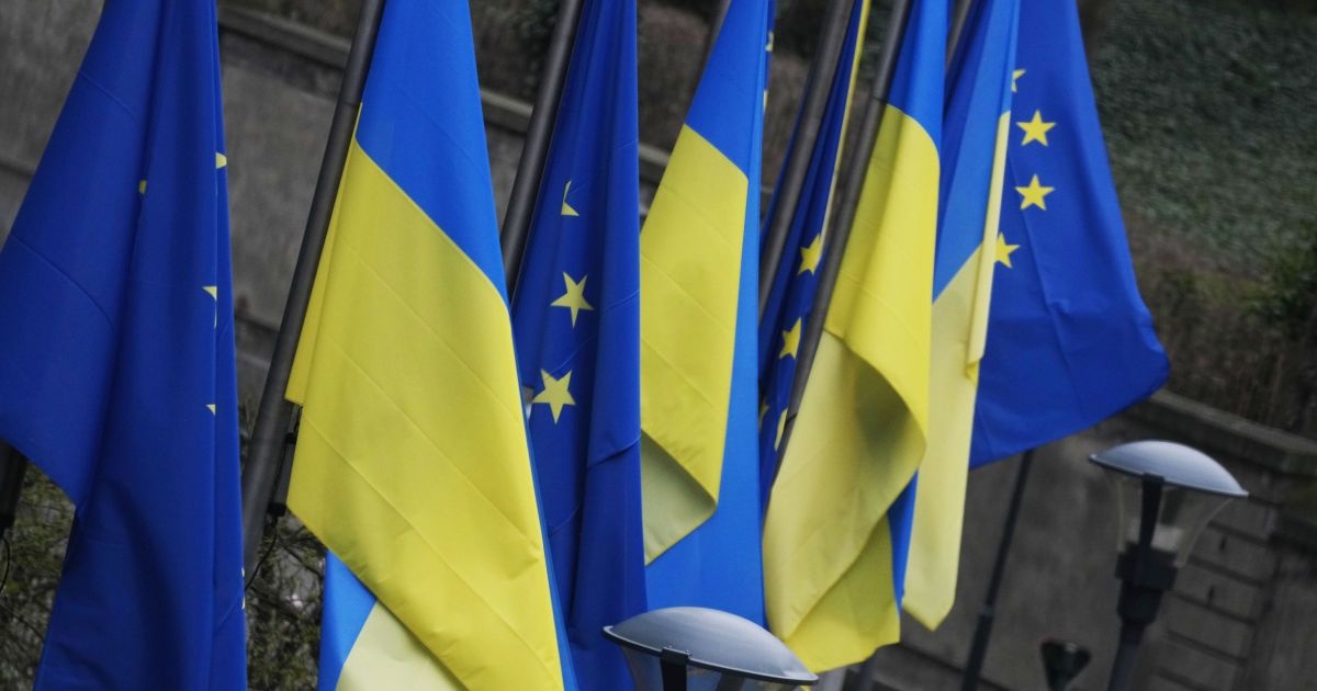 Нужно дать понять Путину, что он не может победить Украину, - The Economist